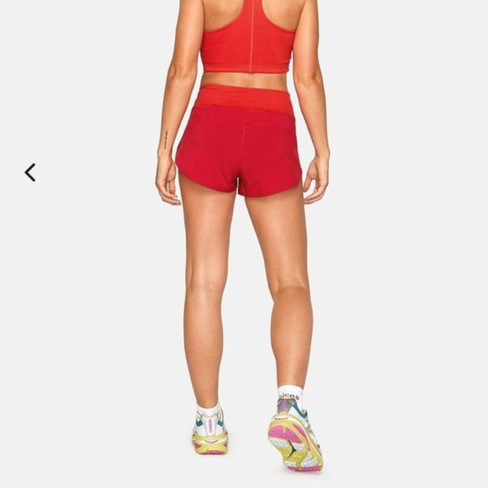 Outdoor Voiced Scarlet Hudson 2.5” Shorts